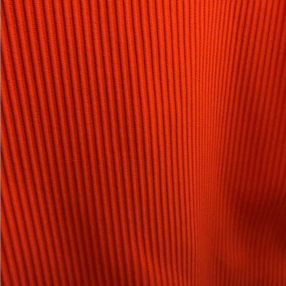 Lululemon Power Pivot Ribbed Tank - Picture 4 of 4